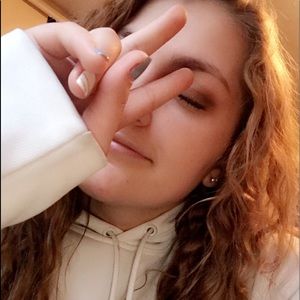 Meet your Posher, Haylee